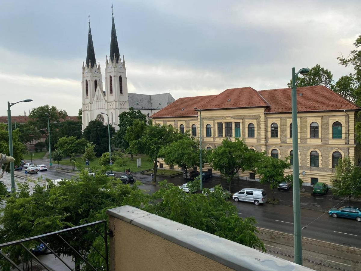 Daylight City Center Szeged Buitenkant foto